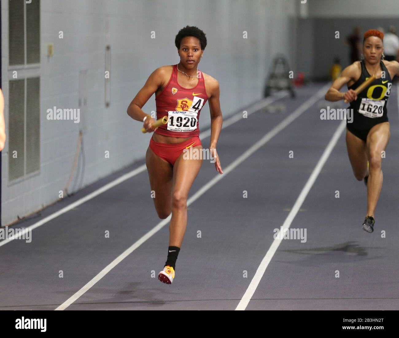 Kyra Constantine gestisce la tappa di apertura sul relè 400m da 4 x 4 donne della California meridionale che ha vinto in un record di incontro 3:29.92 durante i Campionati indoor MPSF, sabato 29 febbraio 2020, a Seattle, USA. (Foto di IOS/ESPA-Images) Foto Stock