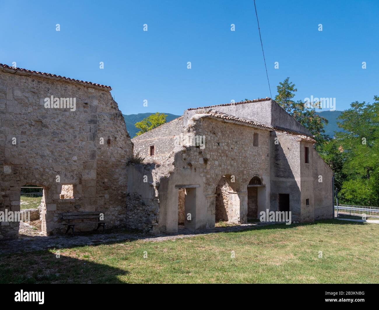 Italia, Abruzzo, Caramanico Terme, Chiesa Di San Tommaso Becket, Chiesa Di San Tommaso Di Paterno Foto Stock