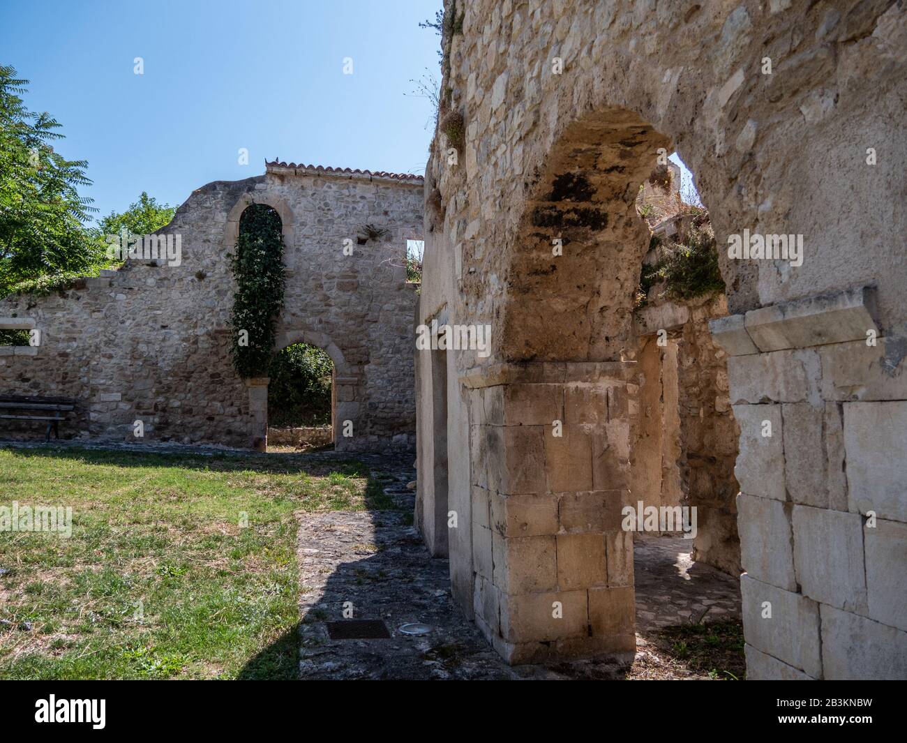 Italia, Abruzzo, Caramanico Terme, Chiesa Di San Tommaso Becket, Chiesa Di San Tommaso Di Paterno Foto Stock