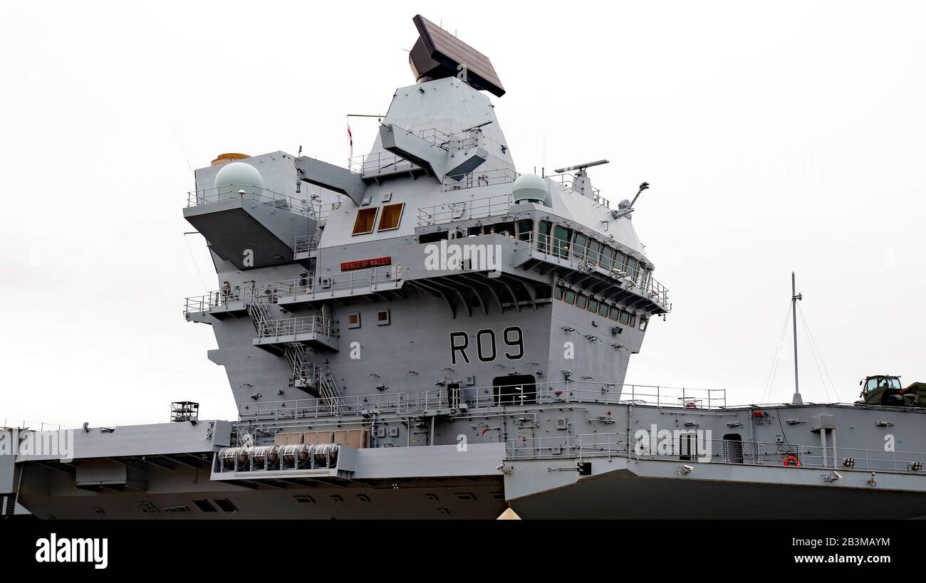 Ponte delle navi sul vettore Aereo della Royal Navy, Principe di Galles. Foto Stock