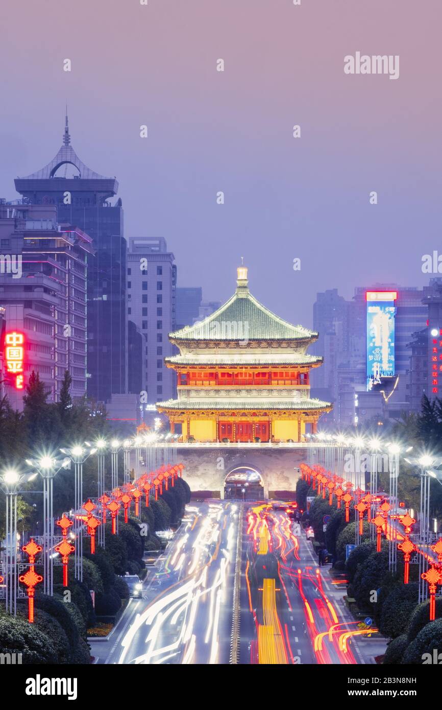 Il Campanile Della Dinastia Ming Del 14th Secolo, Xian, La Provincia Shaanxi, Cina, Asia Foto Stock