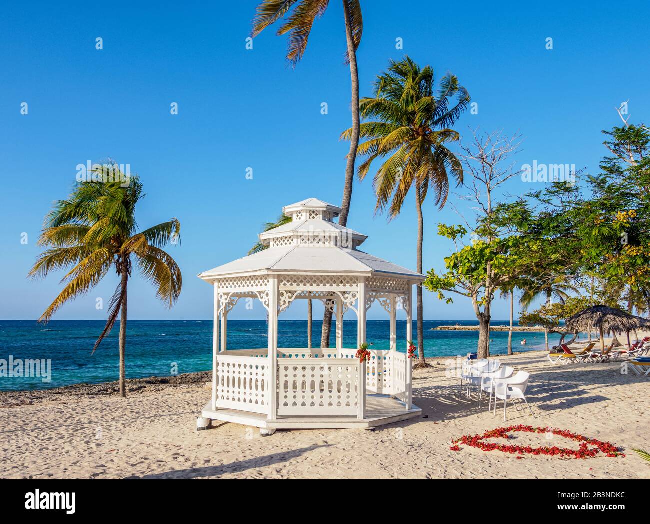 Gazebo A Guardalavaca Beach, Provincia Di Holguin, Cuba, Indie Occidentali, Caraibi, America Centrale Foto Stock