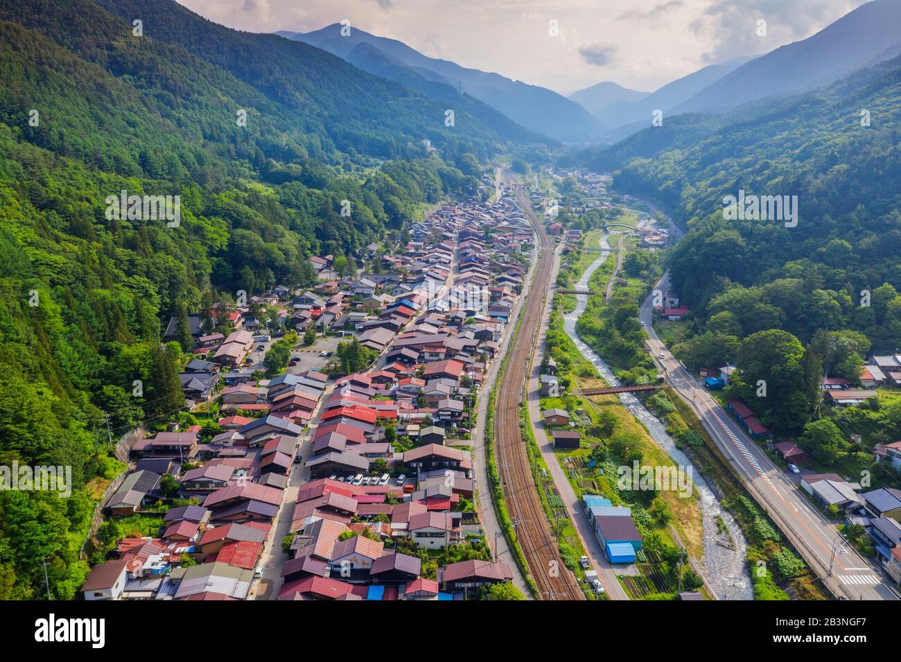 Veduta aerea della città vecchia di Narai, Kiso Valley, Prefettura di Nagano, Honshu, Giappone, Asia Foto Stock
