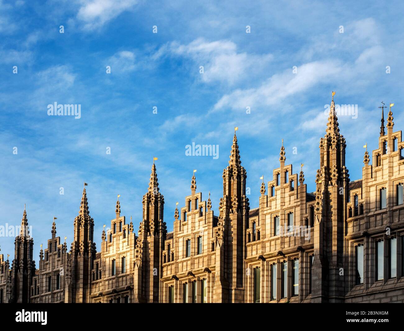 Marishal College ex Univeristy di Aberdeen edificio ora Aberdeen City Council HQ su Broad Street Aberdeen Scotland Foto Stock