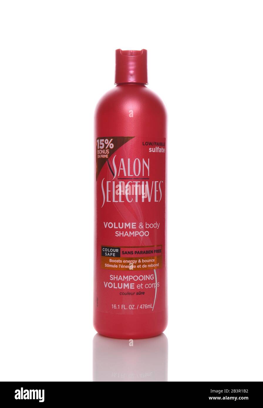 Irvine, CALIF - 30 AGOSTO 2018: Prodotti per la cura dei capelli Salon Selectives Volume and Body Shampoo, Foto Stock