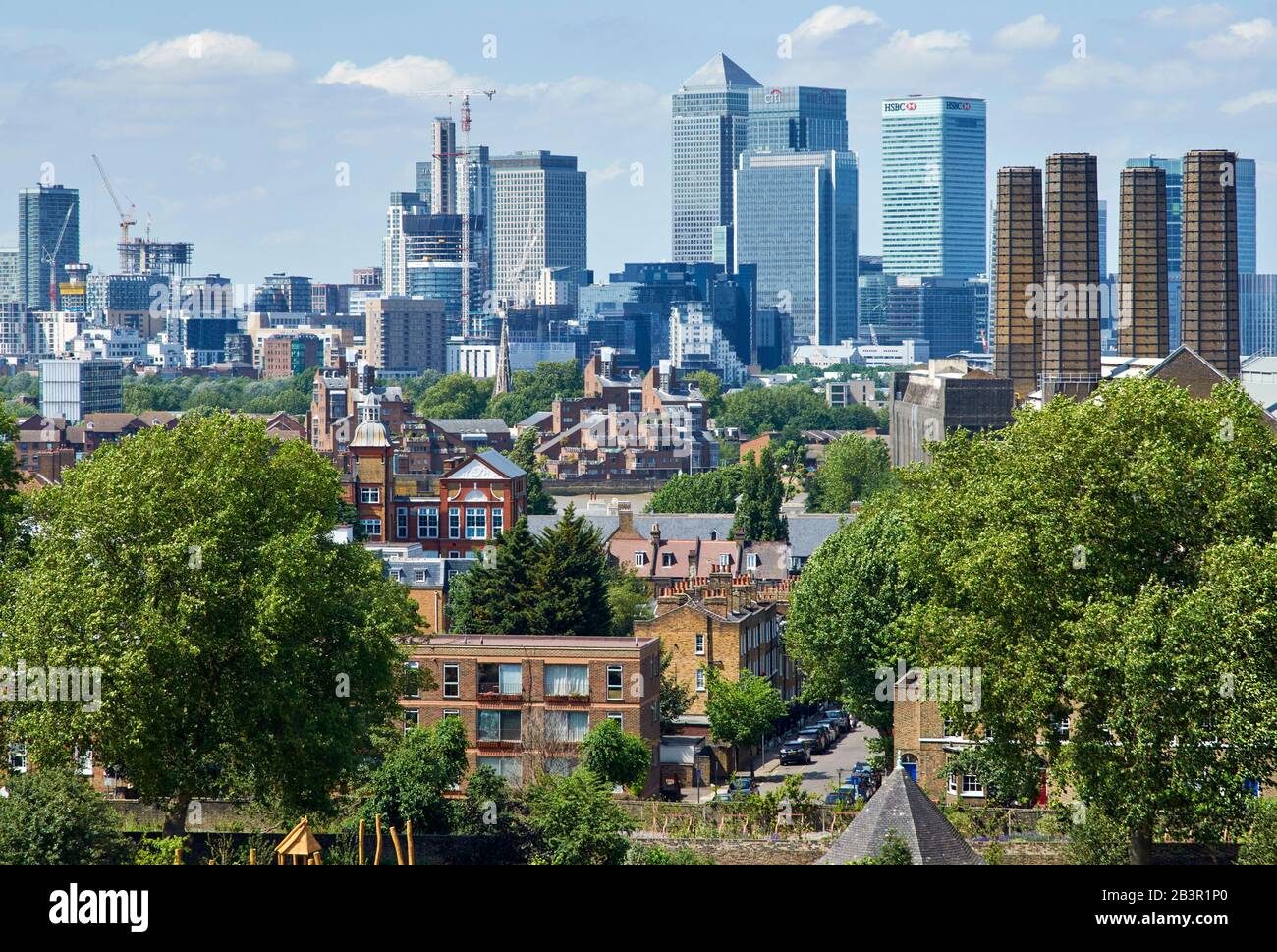 Canary Wharf edifici visti da Greenwich Park in estate, South East London UK Foto Stock