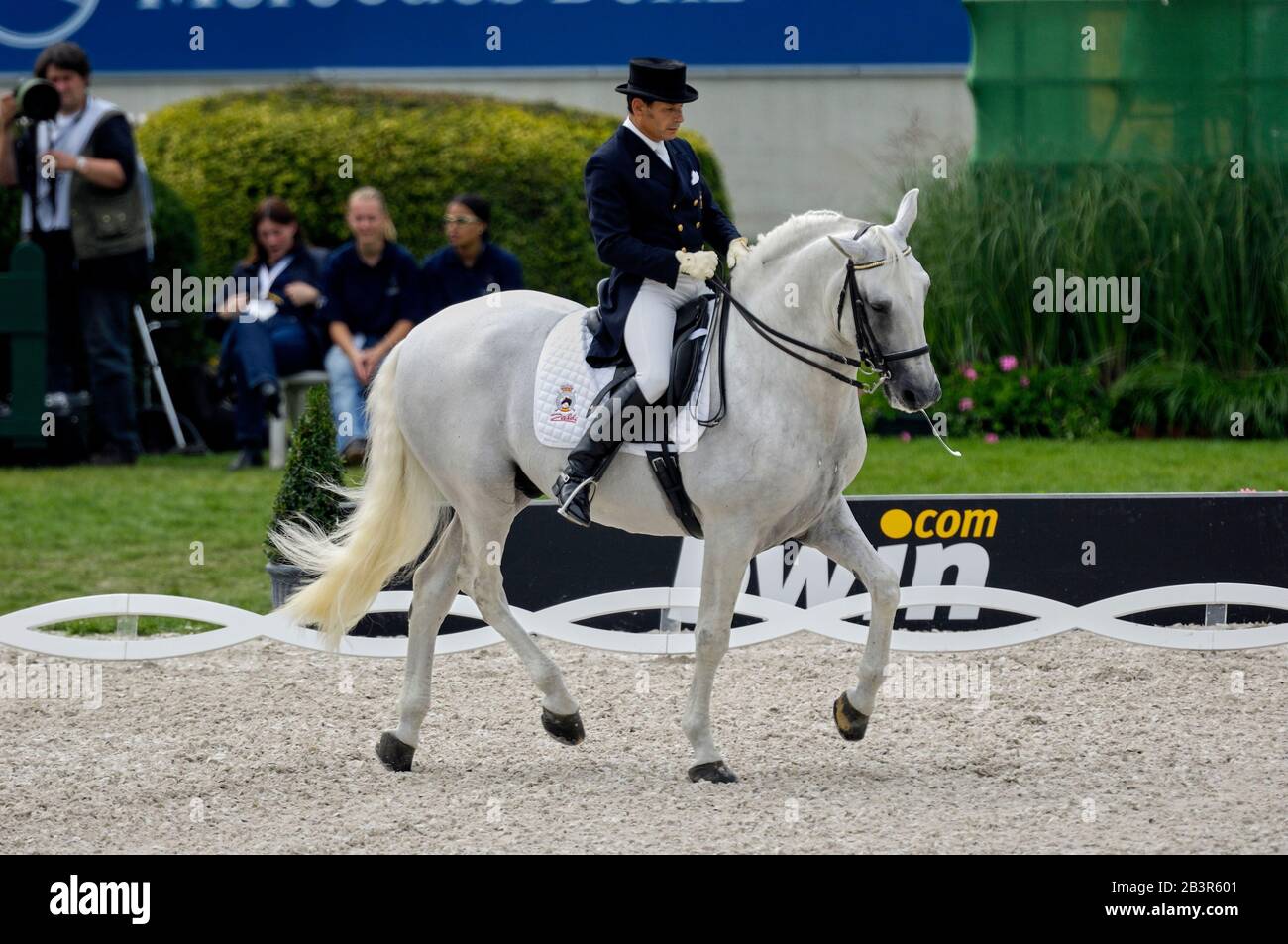 Rafael Soto Andrade (ESP) Invasor equitazione - Giochi equestri mondiali, Aachen, - Agosto 23, 2006, Dressage Grand Prix Foto Stock