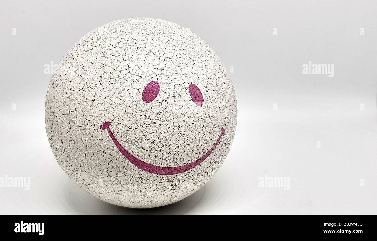 immagine isolata di una palla giocattolo bianca. studio Foto Stock