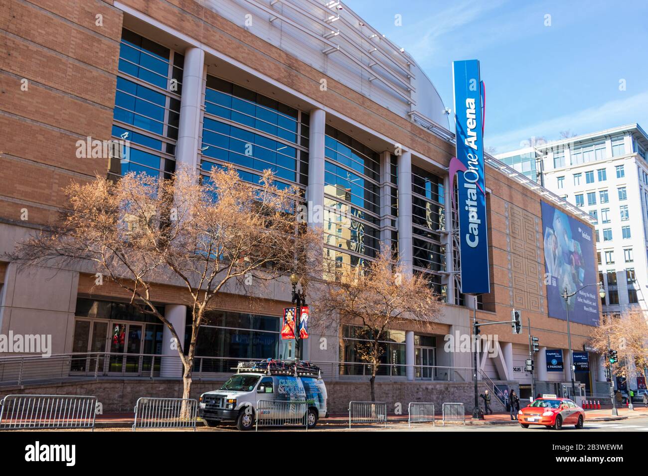 Ingresso alla Capital One Arena, la popolare arena sportiva al coperto e sede situata nel centro di Washington, D.C. Foto Stock