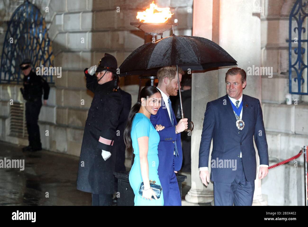 Il Duca e la Duchessa del Sussex arrivano a Mansion House a Londra per partecipare ai Endeavour Fund Awards. Foto Stock