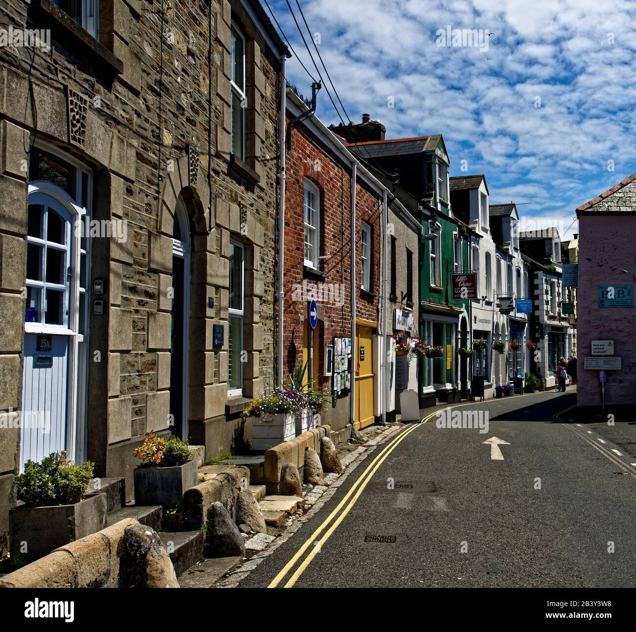 Mevagissey il cui nome in Cornovaglia è Lannvorek, è un villaggio e porto di pescatori e parrocchia civile in Cornovaglia, Inghilterra. Foto Stock
