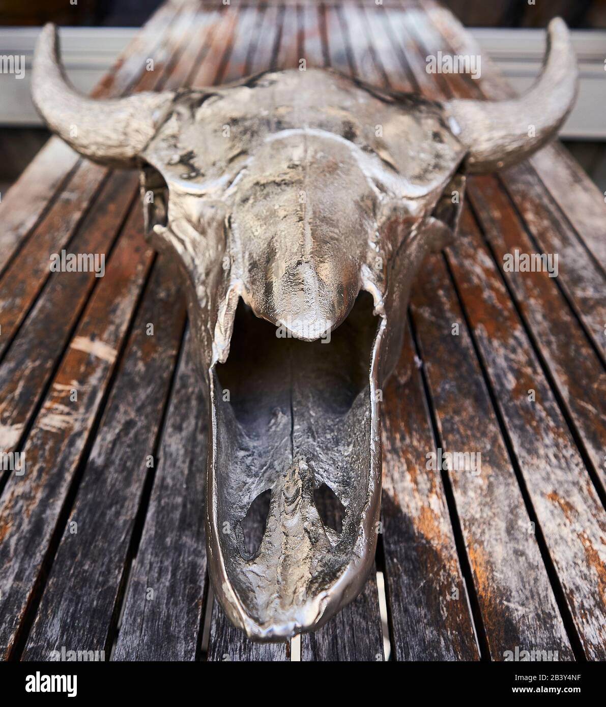 Teschio Decorativo In Ferro - Dettaglio Rock, Ideale Per Halloween O Arredamento Alternativo - Foto 9