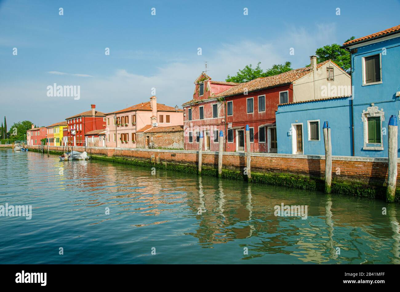 Belle case colorate a Burano Venezia Italia in Europa Foto Stock