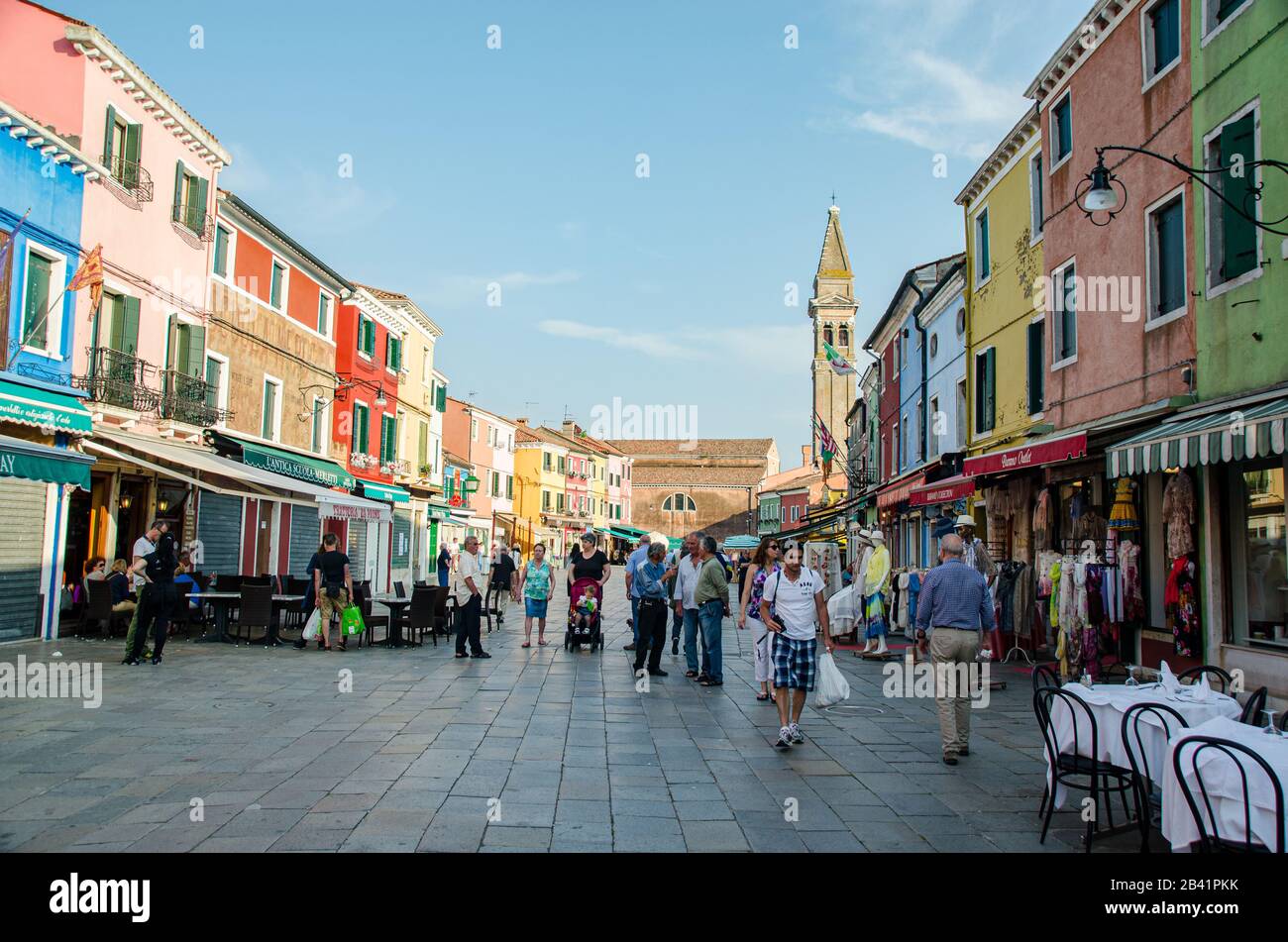 Venezia, Italia 18 maggio 2015: Belle case colorate a Burano Venezia Italia in Europa Foto Stock