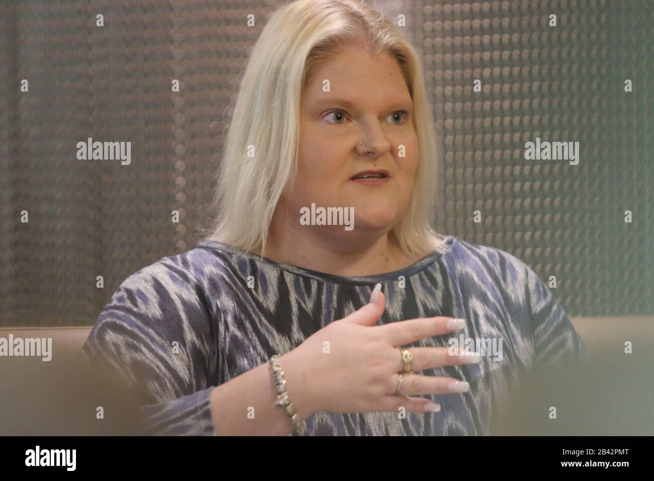 5 marzo 2020: 5 marzo 2020 (Malaga) ''¢ Louise Brown, la prima persona al mondo nata dalla fecondazione In Vitro, è stata a Malaga per dare una conferenza organizzata dall'unità Di Riproduzione (SRU) del Gutenberg Centre . Il britannico Louise Brown è stato oggi protagonista dell'incontro organizzato dall'unità Di Riproduzione del Centro Gutenberg di Malaga presso il Palacio Hotel di Malaga. La prima ragazza del mondo concepita dalla fecondazione in vitro ha visitato Malaga per dire, tra le altre cose, Louise Brown sapeva per la prima volta che era la prima bambina del mondo nata da f in vitro Foto Stock