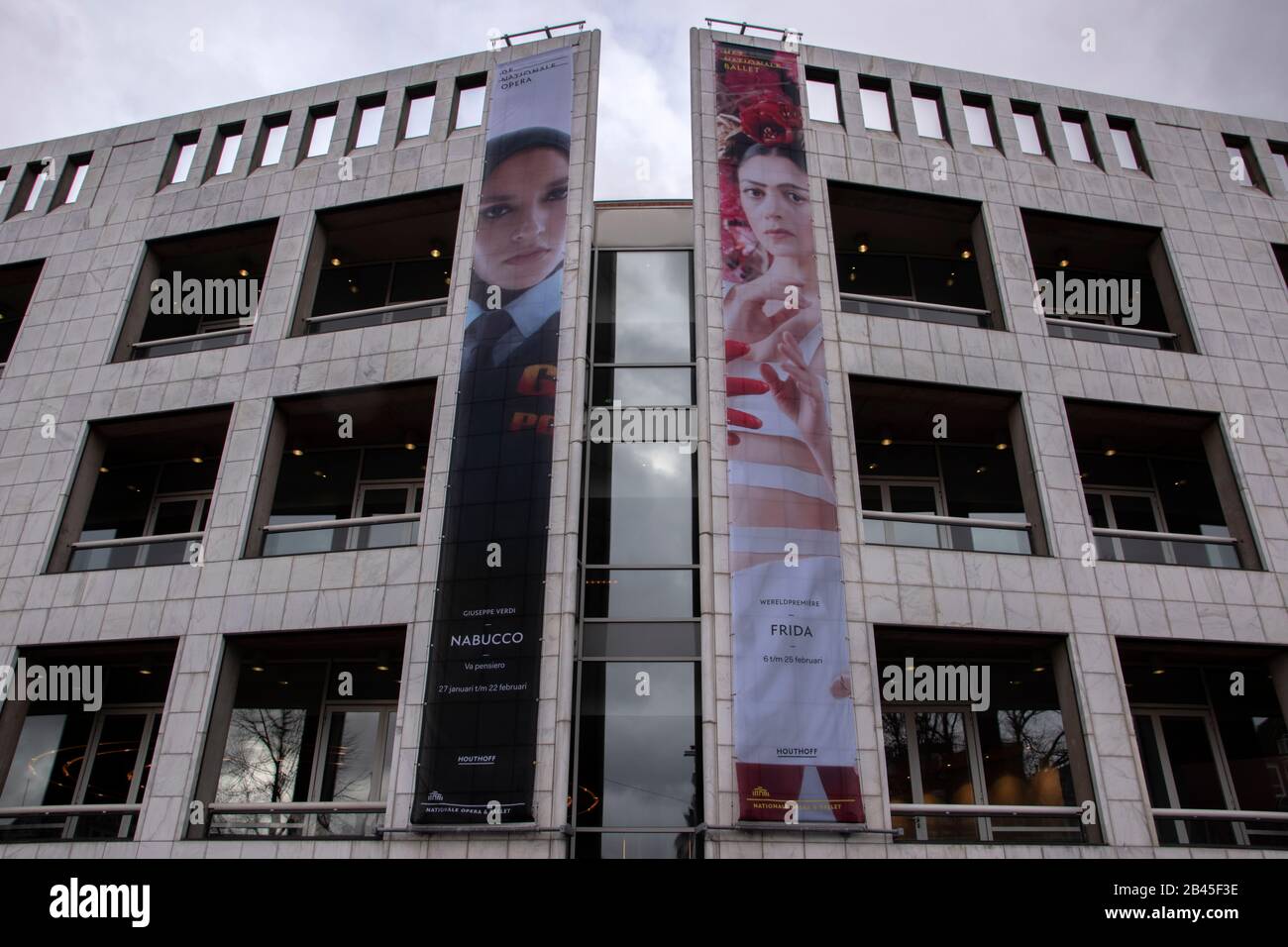 Billboard Advertising Show Presso Lo Stopera Building Di Amsterdam, Paesi Bassi 2020 Foto Stock