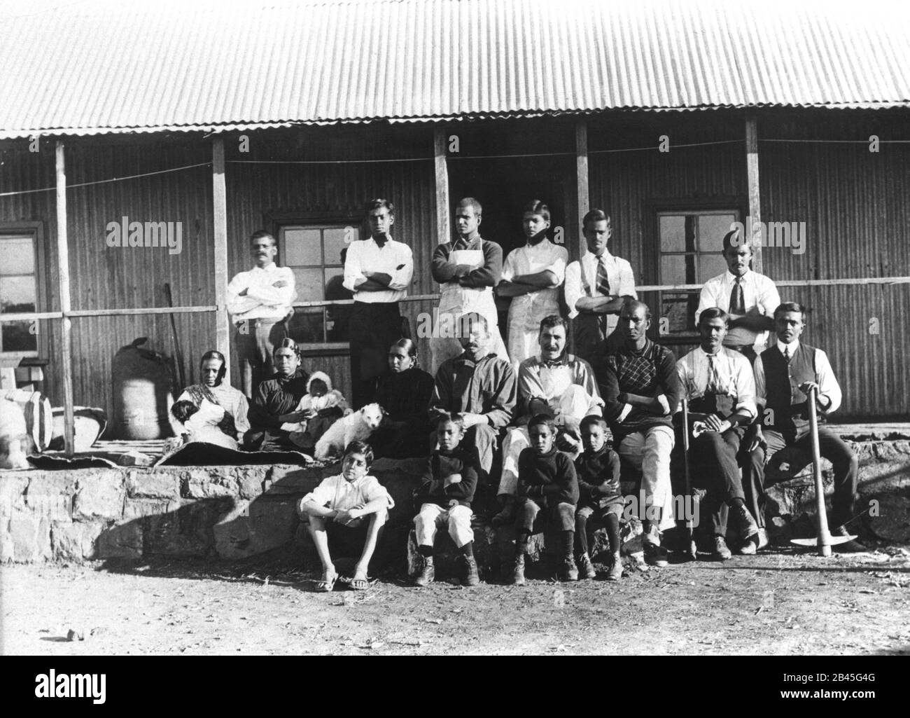 Mahatma Gandhi e Dr. Hermann Kallenbach, pionieri coloni di Tolstoy Farm, Transvaal, Provincia di Gauteng, Johannesburg, Sud Africa, 1910, vecchia immagine del 1900 Foto Stock