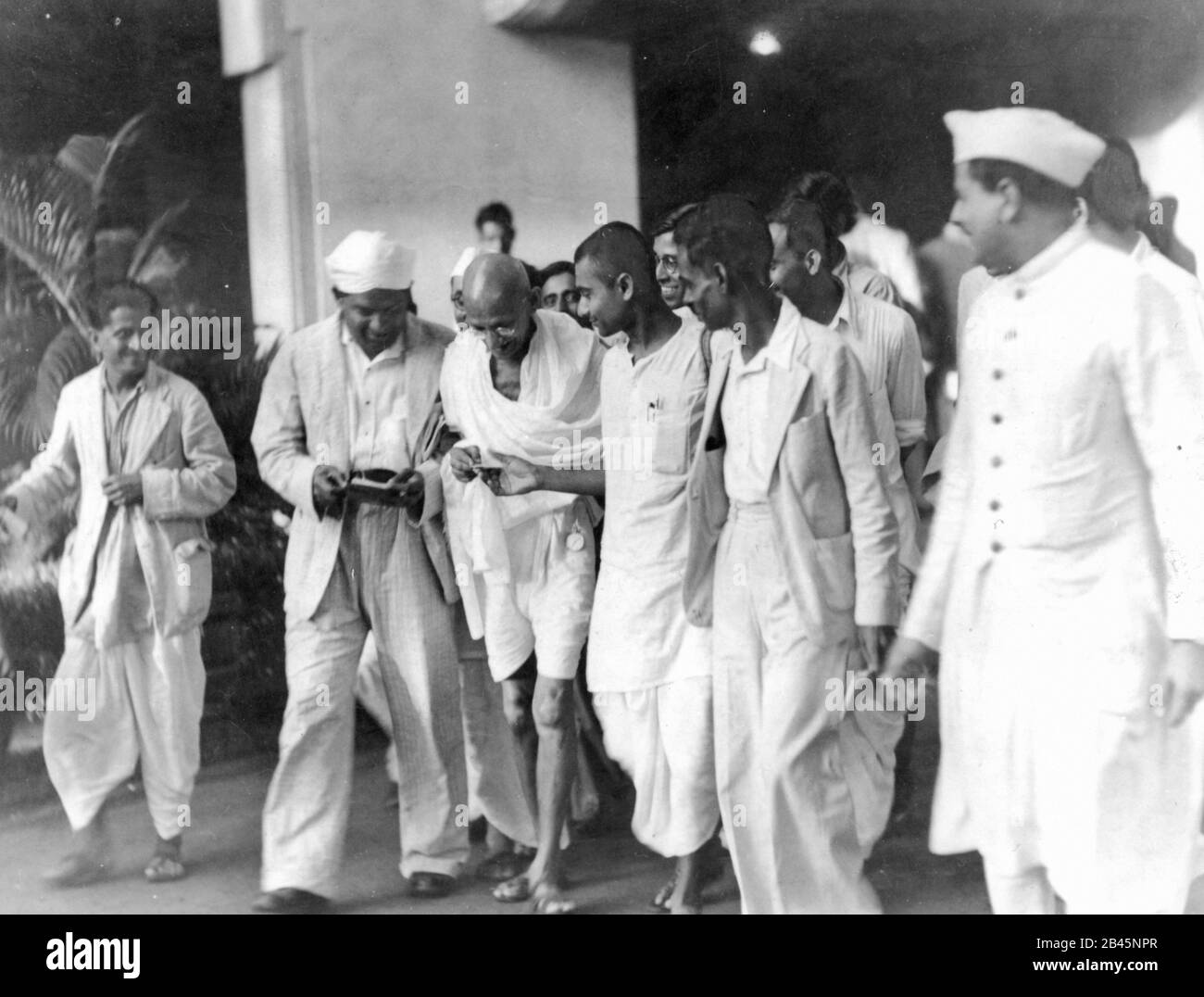 Mahatma Gandhi con associati, India, vecchia immagine del 1900 Foto Stock