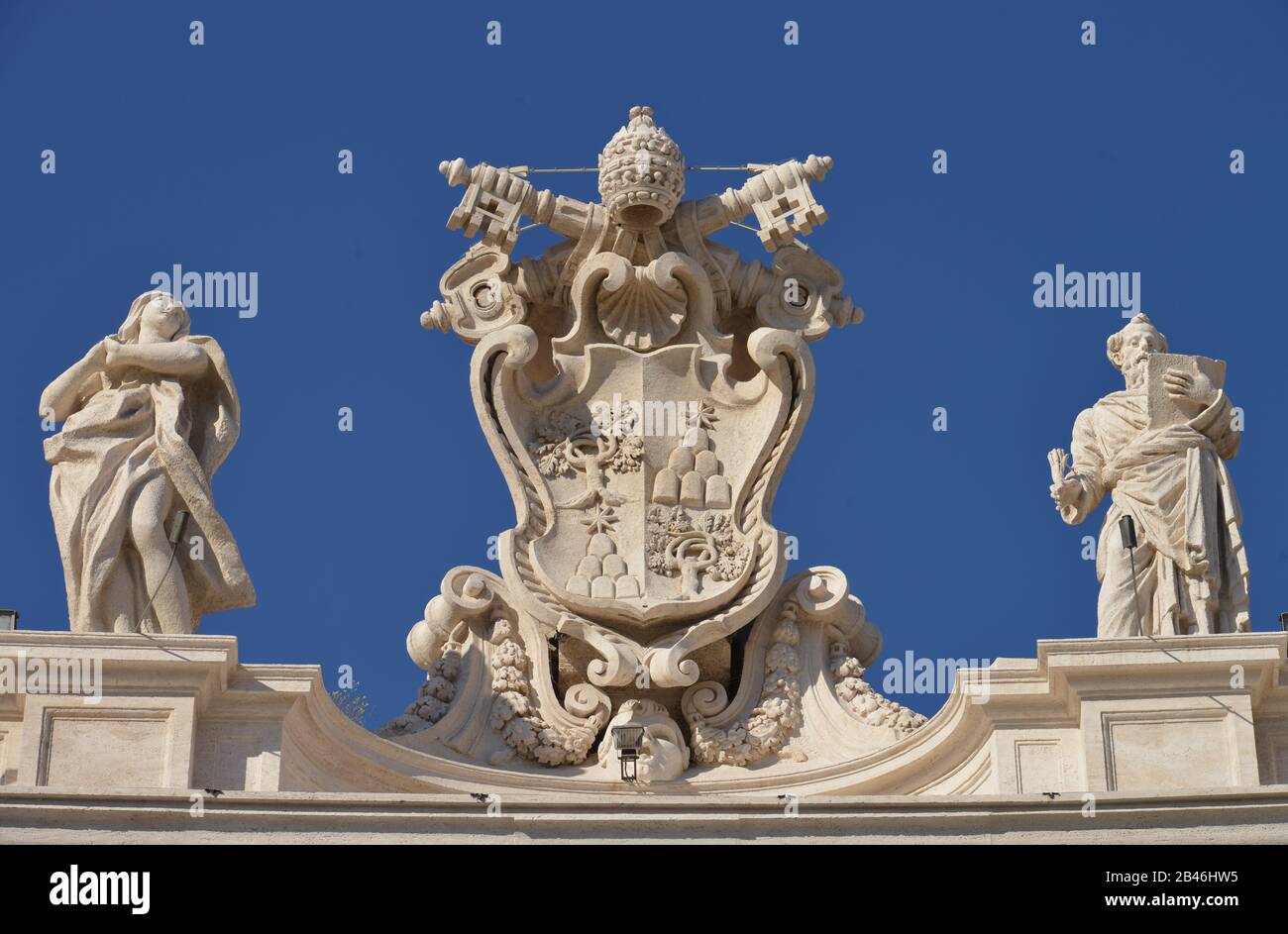 Wappen, Sims, Petersplatz, Vatikanstadt Foto Stock
