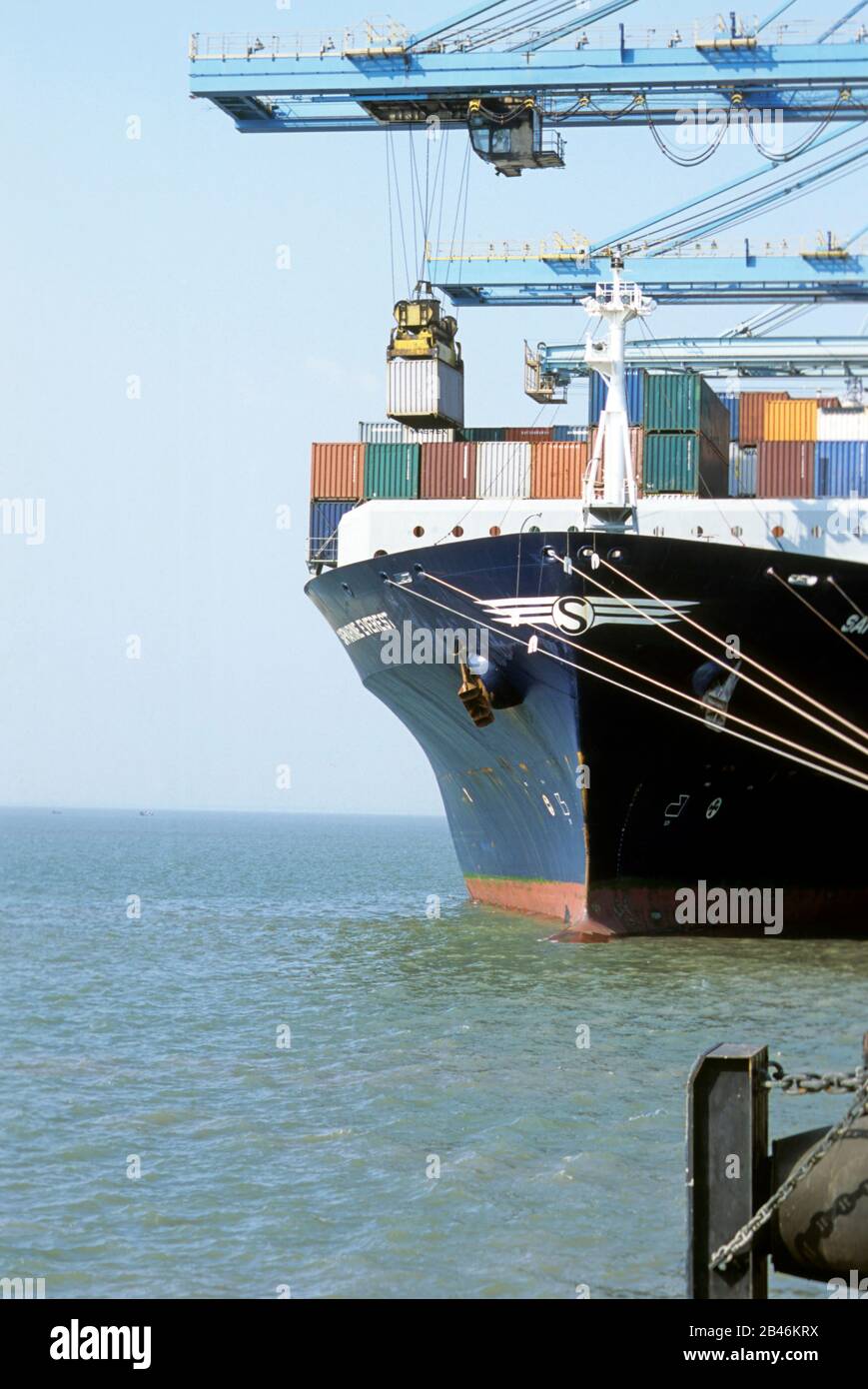 Spedizione, container a porto, nhava sega, India, Asia Foto Stock