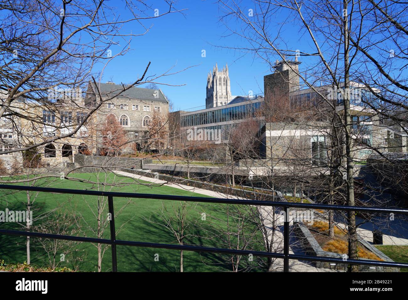 Washington, DC -23 FEB 2020 - Vista della St. Albans School (sta), una scuola preparatoria indipendente per i ragazzi vicino alla cattedrale nazionale di Washington Foto Stock