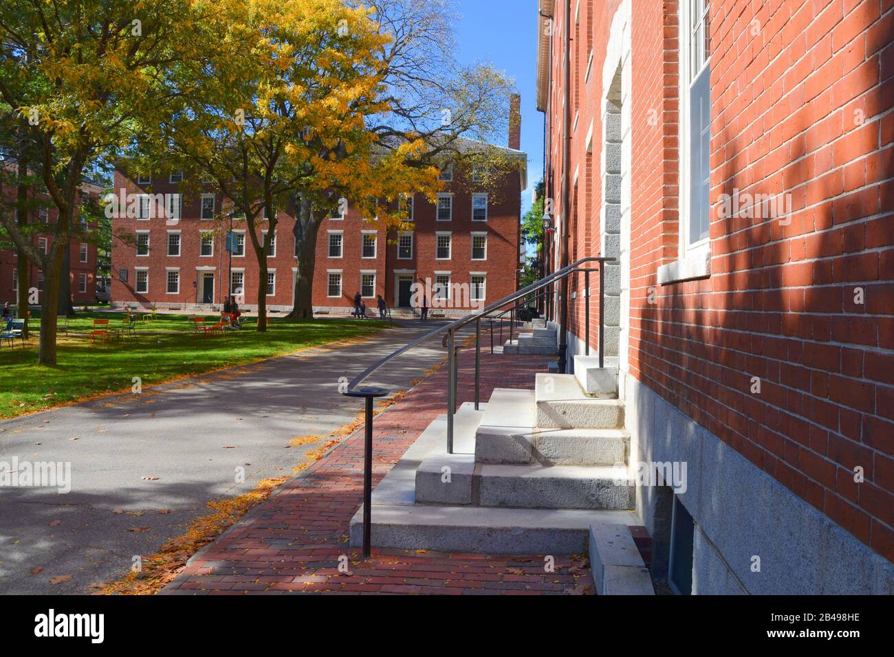 Cambridge, USA - 20 OTTOBRE 2014: Harvard University yard. Harvard è la più prestigiosa e più antica università degli Stati Uniti Foto Stock