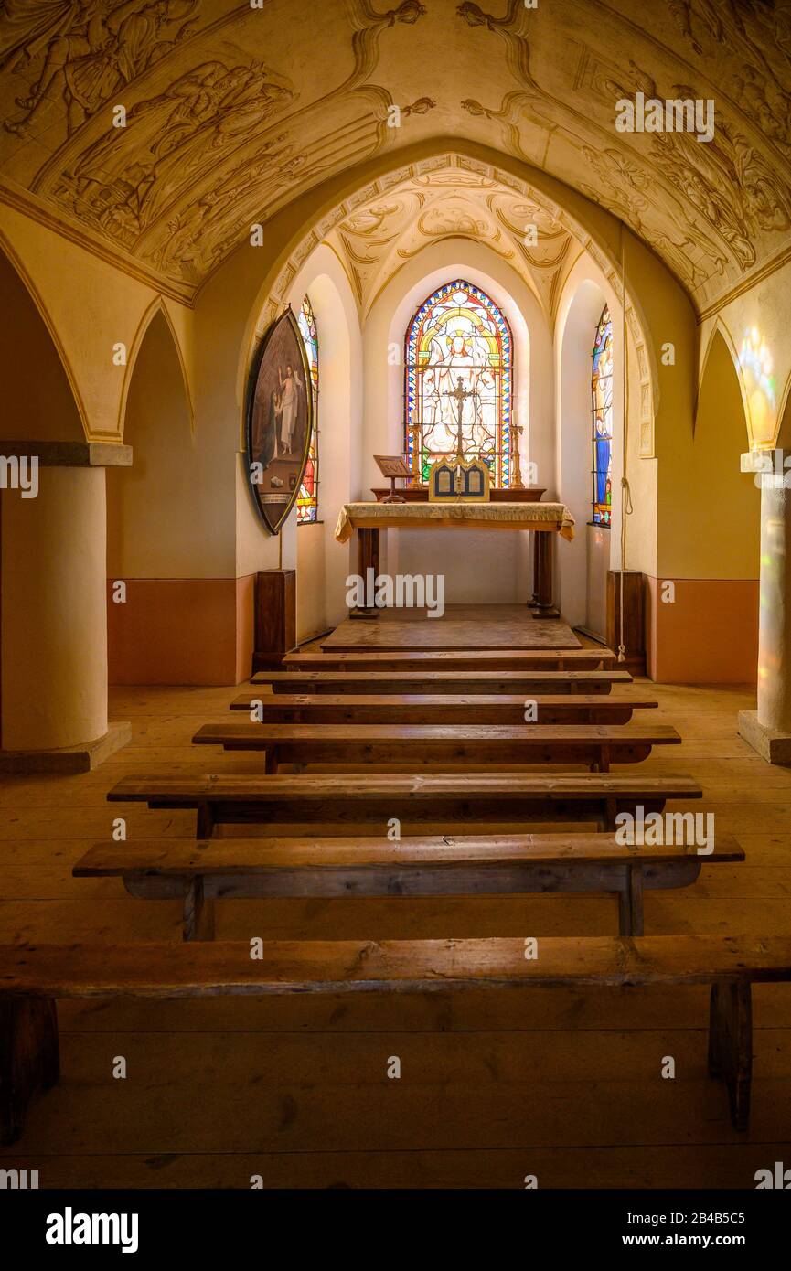 Francia, alta Savoia (74), Megève, all'interno della cappella sulla strada per Calvario Foto Stock