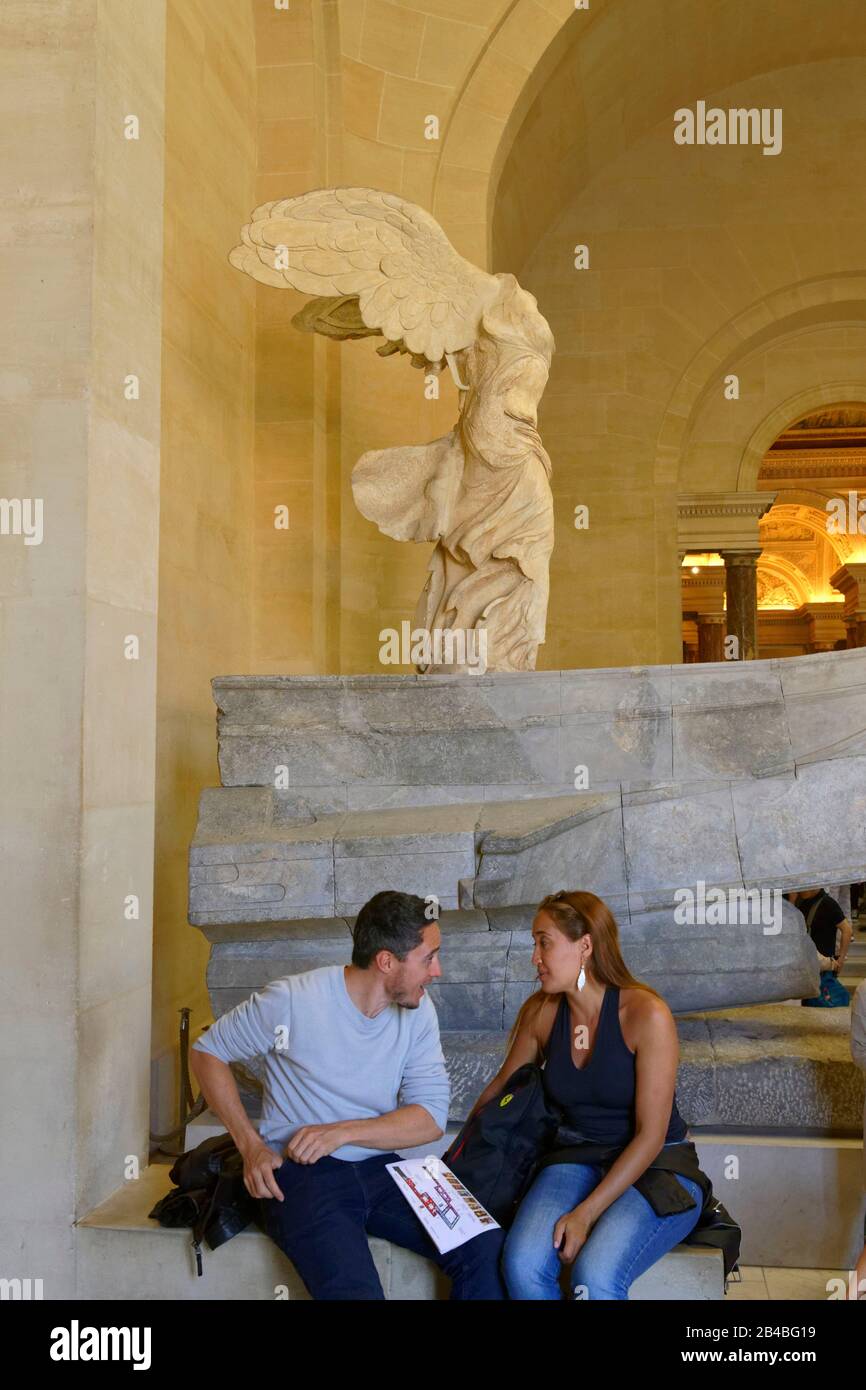 Francia, Parigi, zona dichiarata Patrimonio dell'Umanità dall'UNESCO, Museo del Louvre, la Vittoria Alata di Samotracia Foto Stock