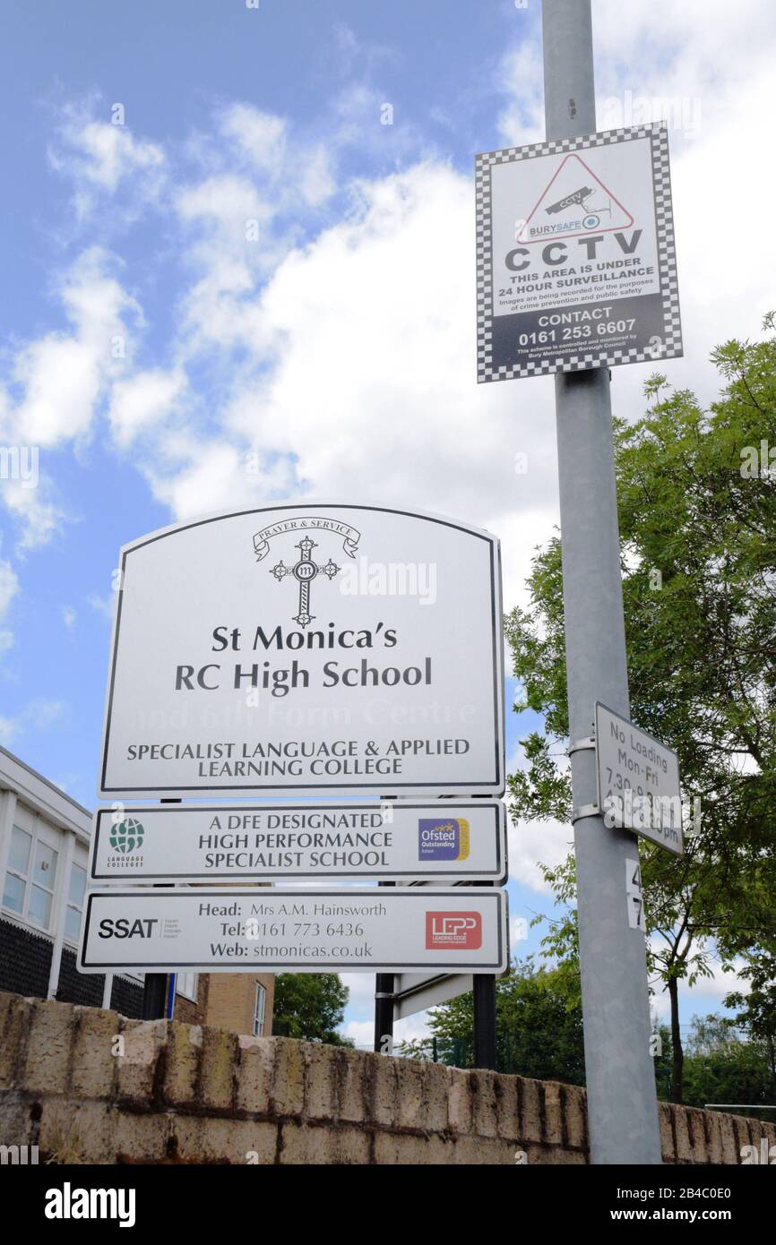 St. Monica's RC High School: Un college di lingua e apprendimento applicato presso Heaton Park a Greater Manchester. Foto Stock