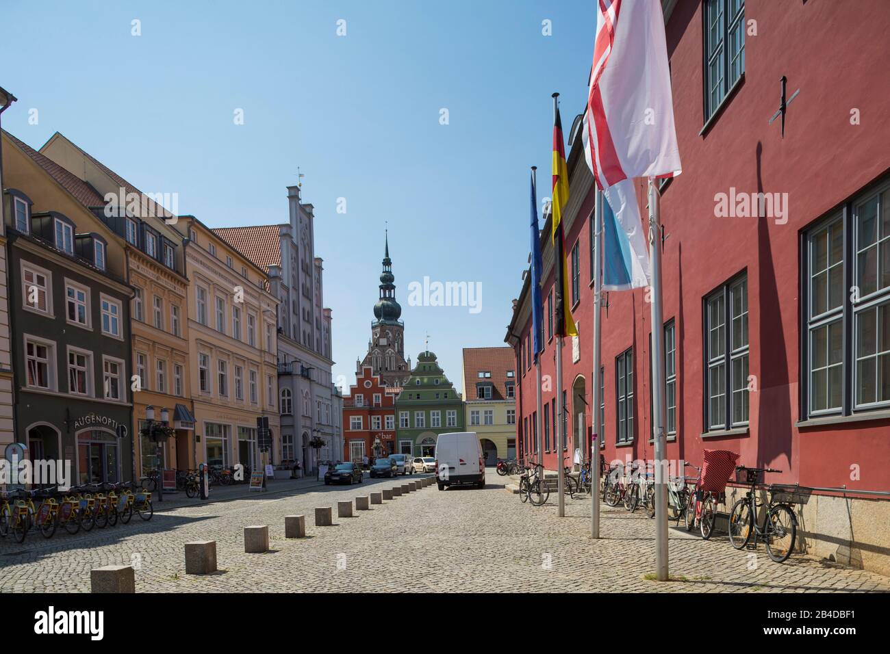 Germania, Mecklenburg-Vorpommern, Greifswald: Case nel centro della città Foto Stock