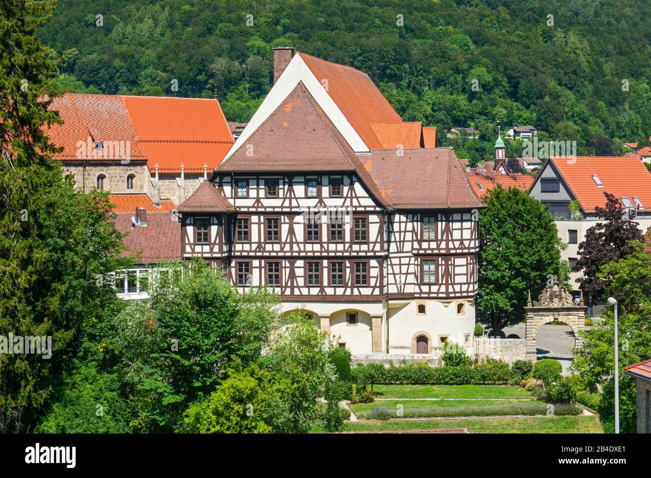 Germania, Baden-Württemberg, Bad Urach, Residenzschloss con mostre del Landesmuseum, edificio a graticcio su un alto pavimento in pietra, tardo Medioevo Foto Stock