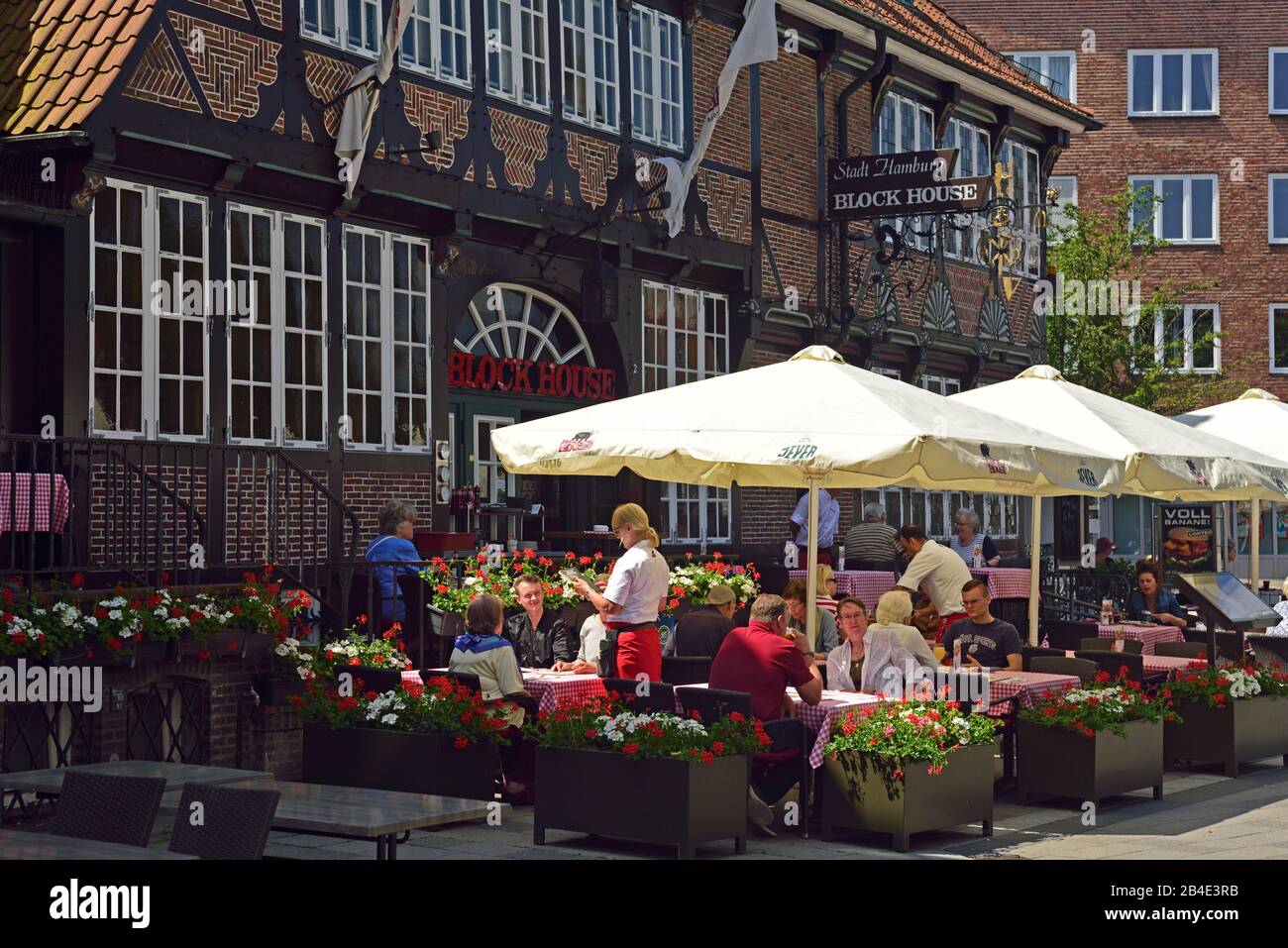 Europa, Germania, Amburgo, quartiere Bergedorf, Sachsentor, zona pedonale, città, via dello shopping, ristorante Block House, Foto Stock