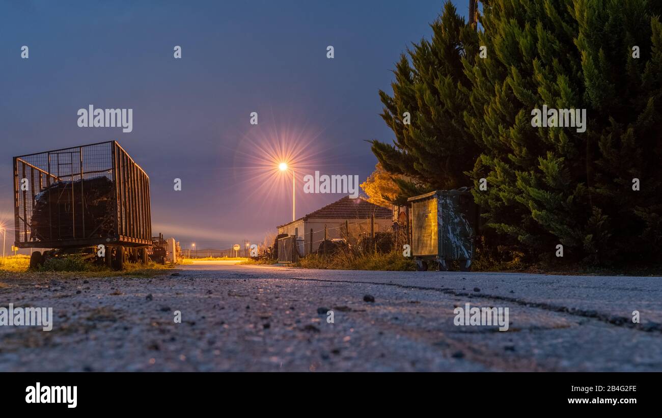 notte tranquilla sul lato del paese Foto Stock