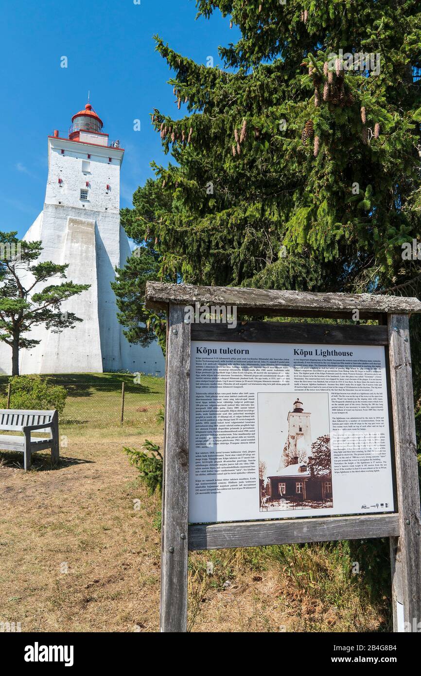 Estland, Ostseeinsel Hiiumaa, Leuchtturm Kõpu, Kõpu Tuletorn, Hinweistafel Foto Stock