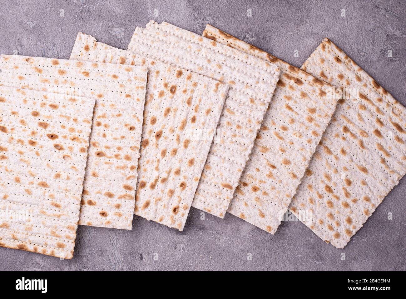 Tradizionale rituale del pane ebraico matzah Foto Stock