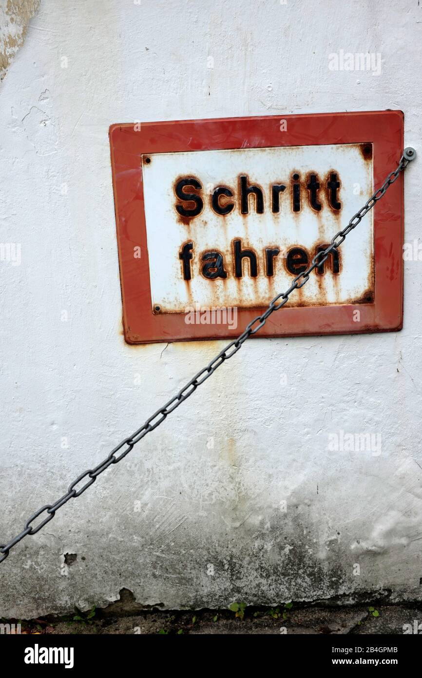 Segno velocità di camminata Foto Stock