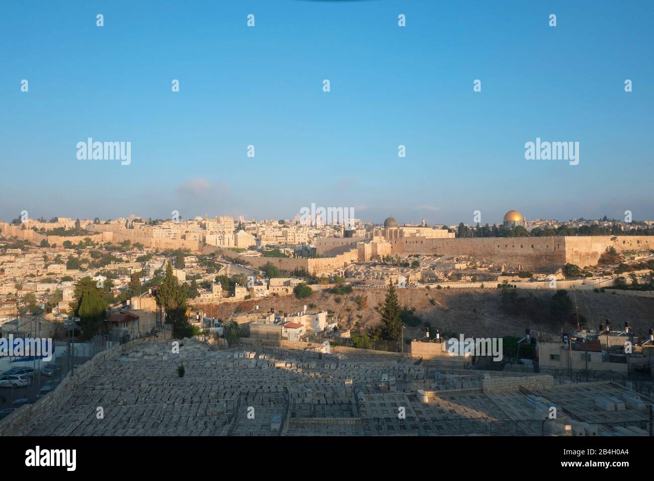 Israele, la città vecchia di Gerusalemme (al-Balda al-Qadimah) è quella parte di Gerusalemme circondata dalle imponenti mura e dal rappresentante della città ottomana del 16th secolo Foto Stock