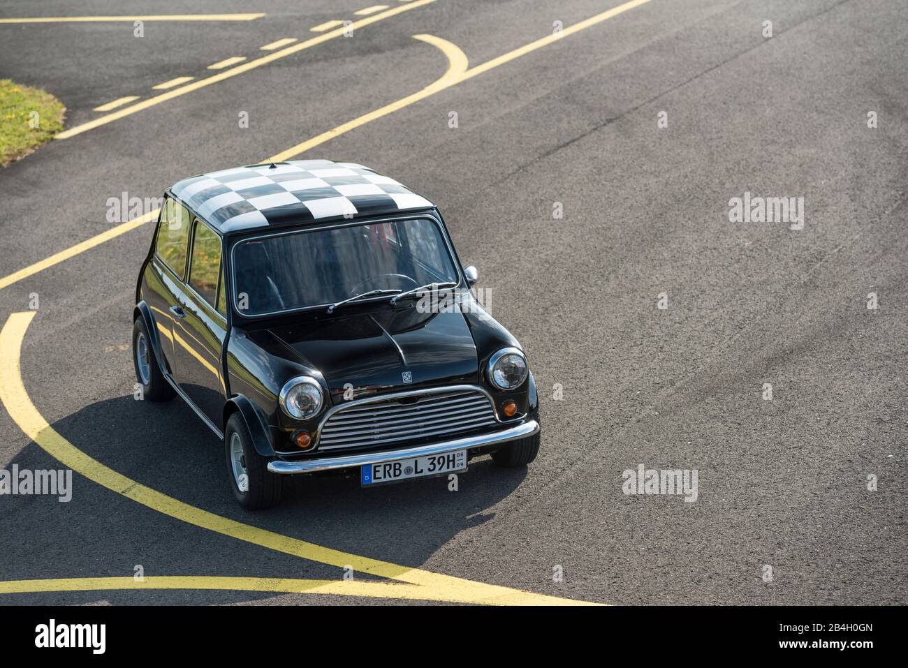 Michelstadt, Hesse, Germania, Innocenti Mini Cooper, tipo B 39, costruito 1974,68 hp, 12275 cc, licenza italiana della Mini Cooper da parte della British Motor Corporation. Foto Stock