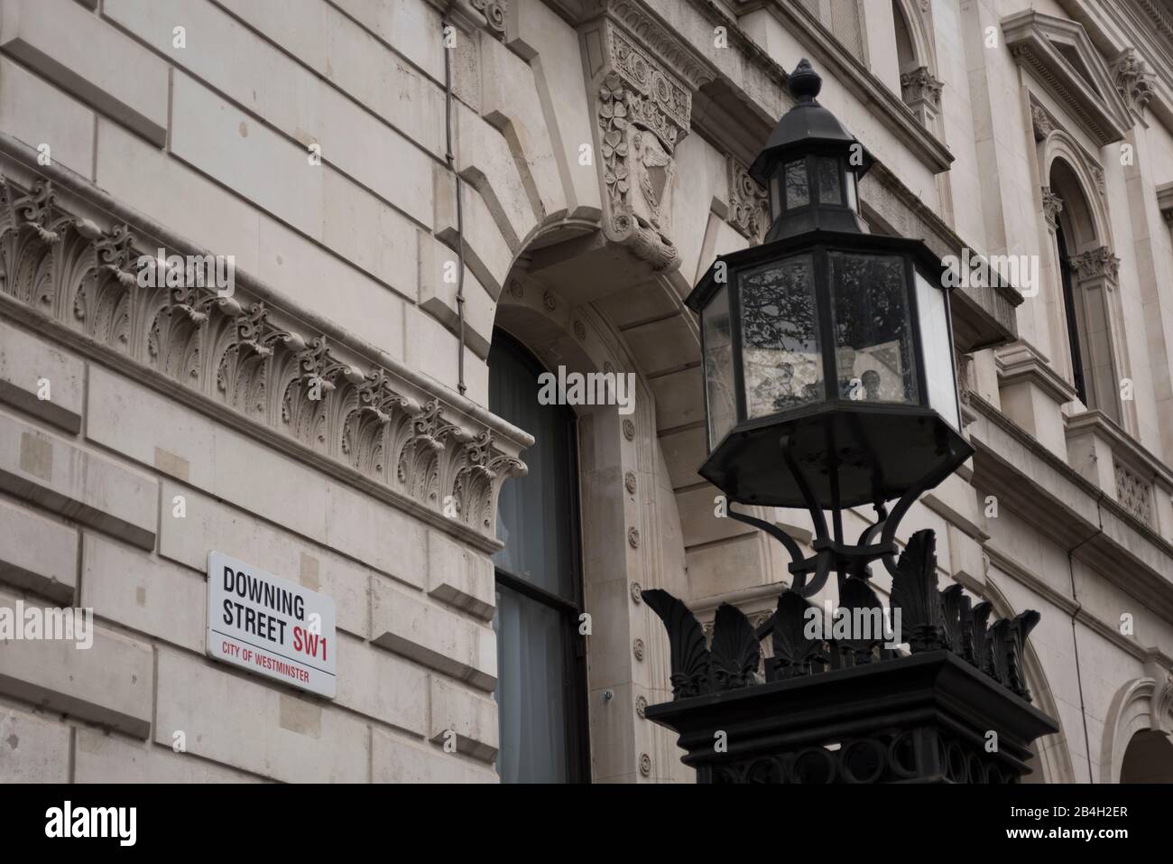 London Downing Street, segnaletica stradale, lanterna Foto Stock