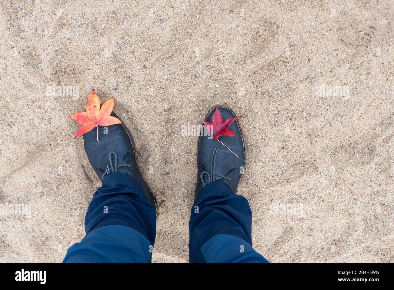 Un uomo scarpe immagini e fotografie stock ad alta risoluzione - Alamy