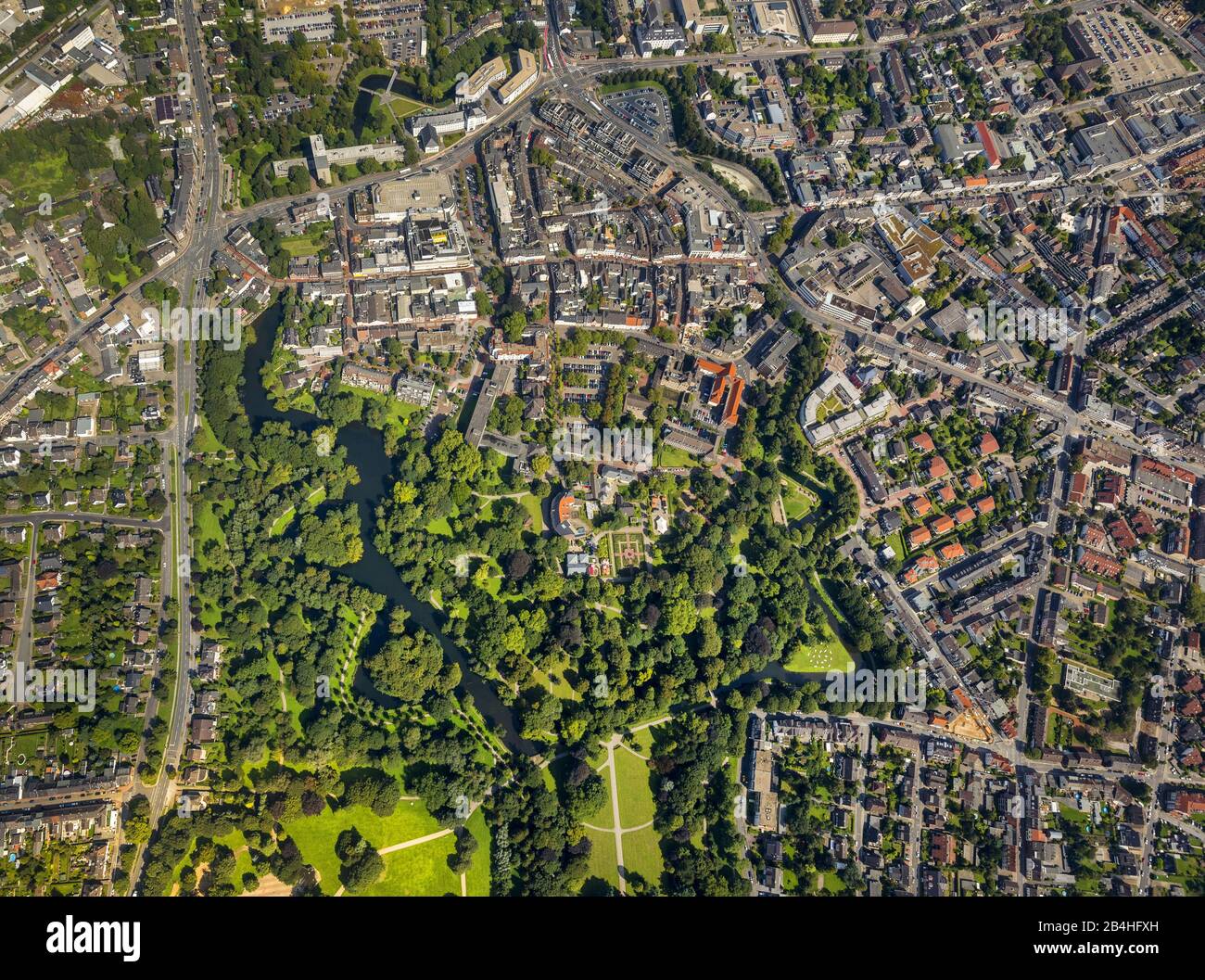 Mura antiche delle mura della città e parco castello a Moers, vista aerea, 21.08.2014, Germania, Renania Settentrionale-Vestfalia, Moers Foto Stock