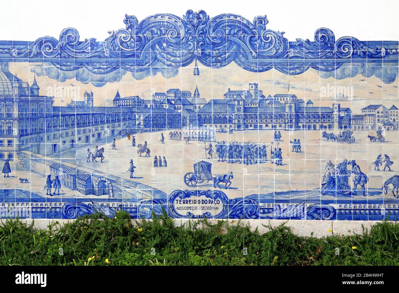 Tipica piastrella al punto panoramico di Santa Luzia nella città vecchia, Lisbona, Portogallo Foto Stock