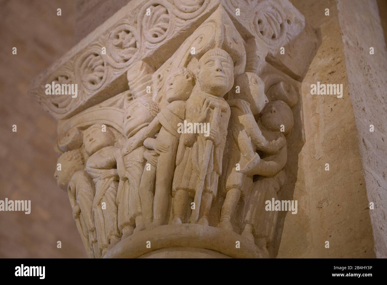 Capitelli in stile romanico, architettura interna, chiesa di San Martín de Tours de Frómista in Frómista, provincia di Palencia, Spagna, Foto Stock
