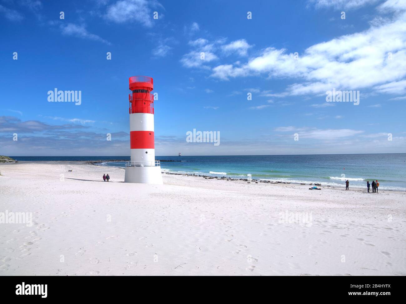 Spiaggia Sud con faro sul Badedüne, Helgoland, Helgoland Bay, German Bay, North Sea Island, North Sea, Schleswig-Holstein, Germania Foto Stock