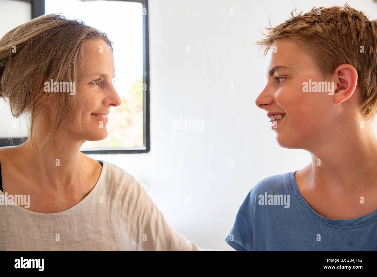 guarda, madre, figlio Foto Stock