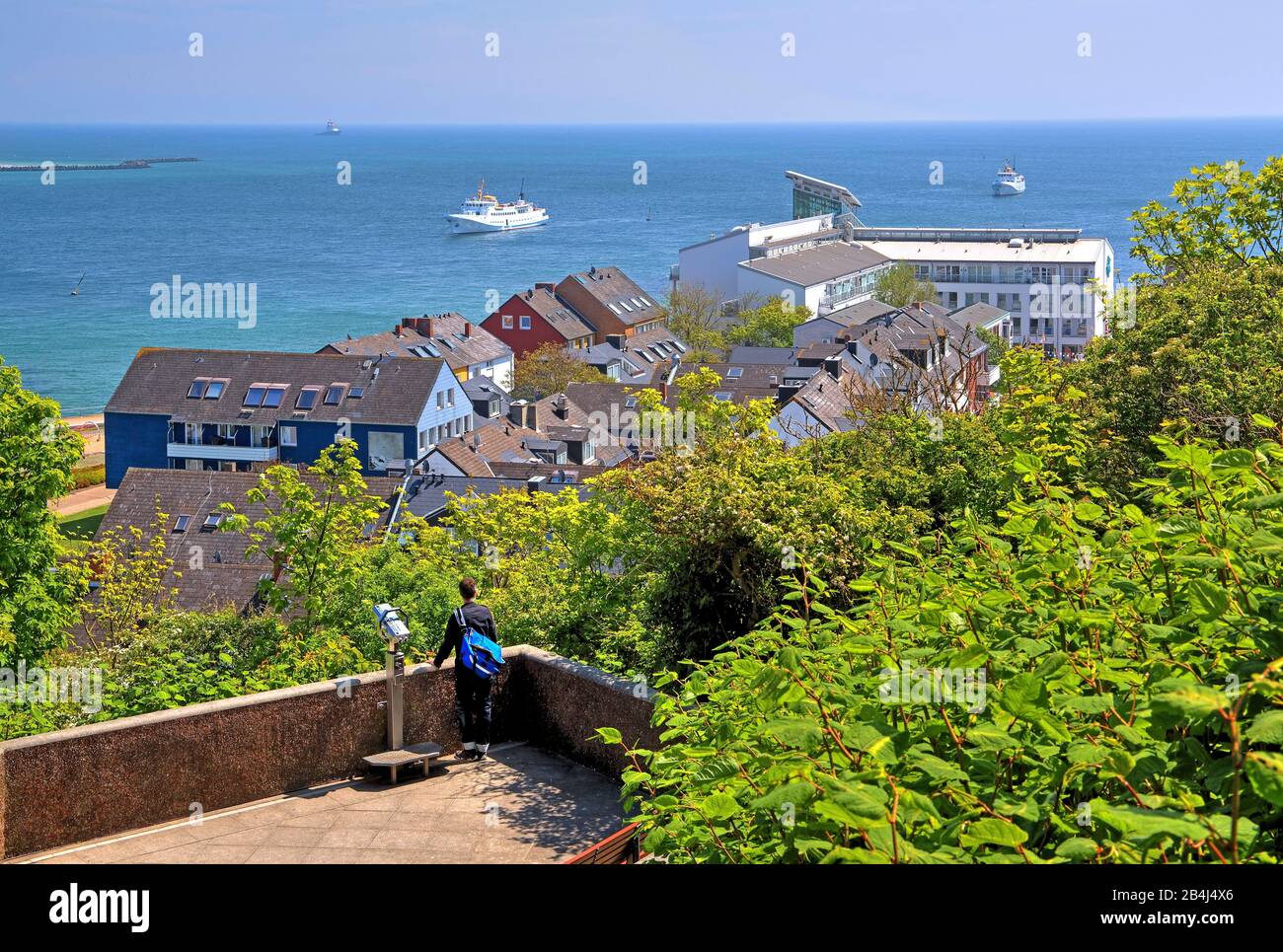 Terrazza panoramica sull'Oberland con gite in barca e stazioni balneari, Helgoland, Helgoland Bay, German Bight, North Sea Island, North Sea, Schleswig-Holstein, Germania Foto Stock