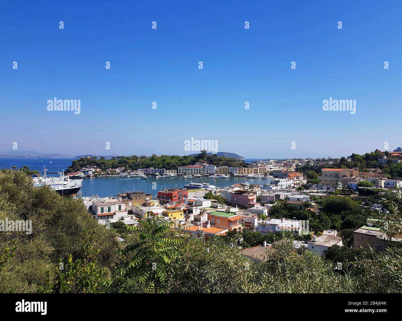 Ischia Porto, porto principale di Ischia, Italia Foto Stock
