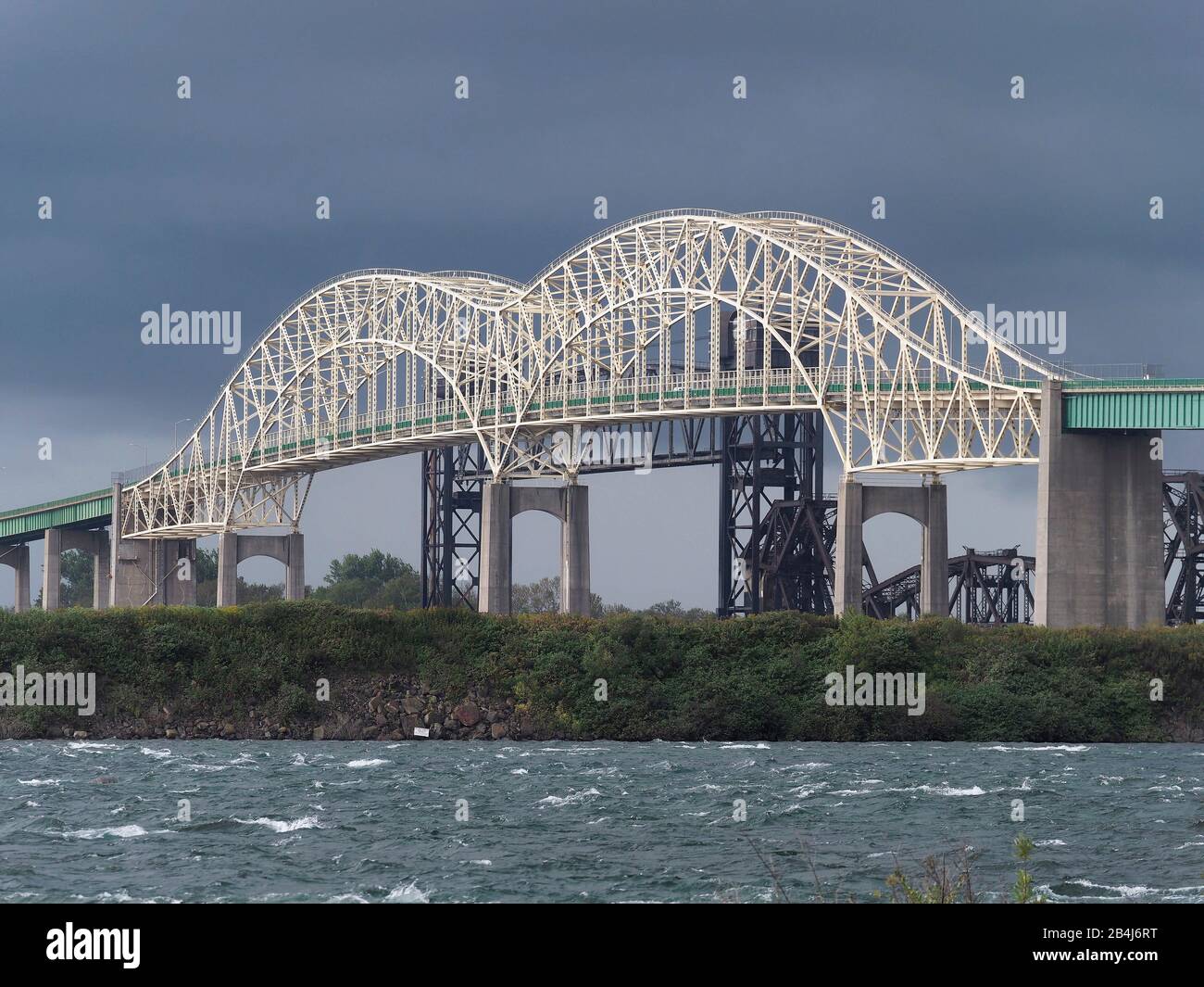 Regione di Algoma, Kanada, ponti di confine Kanada-USA, provincia di Ontario, Sault Ste Marie, fiume St Marys Foto Stock