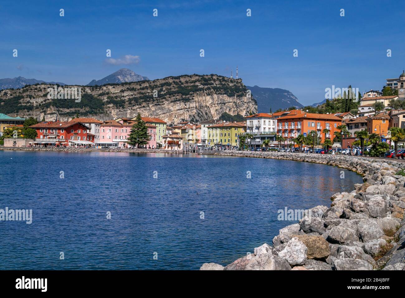 Lungomare Di Torbole, Lago Di Garda, Lago Del Garda, Trentino, Italia, Europa Foto Stock