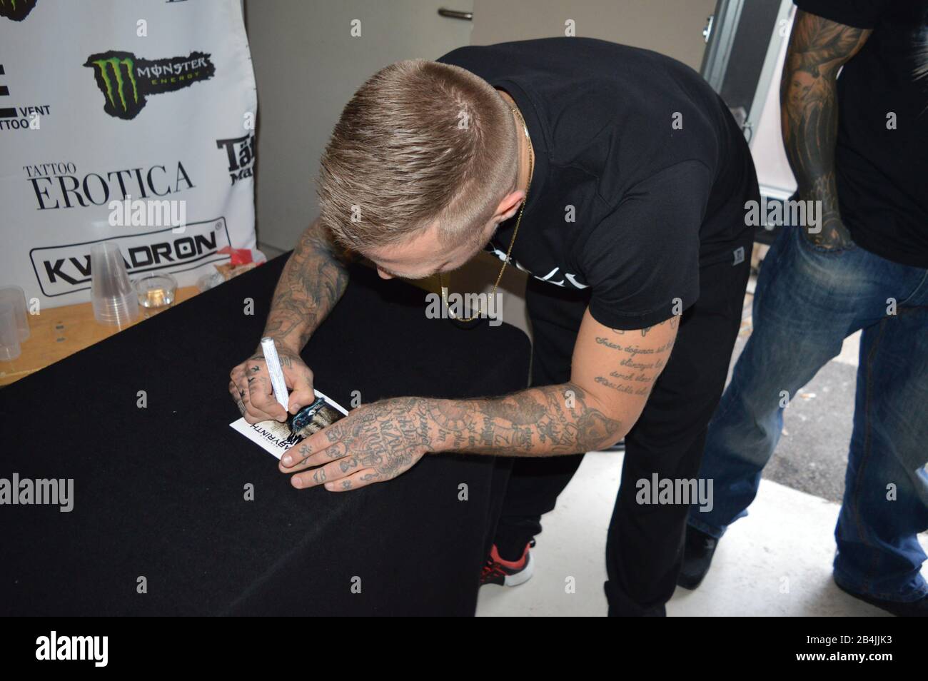 Kontra K Bei Der Tattoo Convention Dresden Am 5 2 2017 Foto Stock Alamy